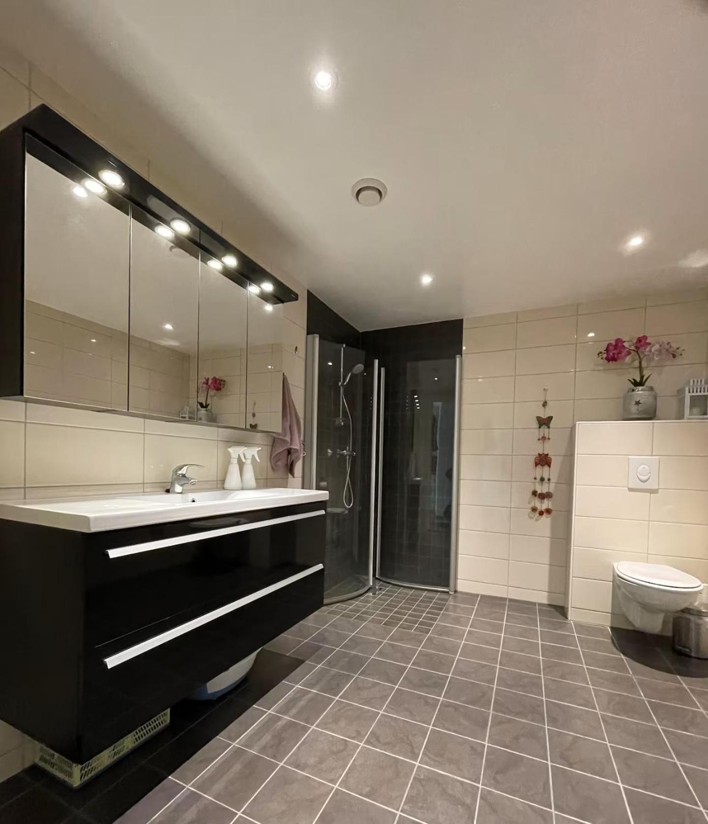 3 Sleeping Rooms For 82M2 Which Direct Traffic To Airport And City Center Bergen Eksteriør billede