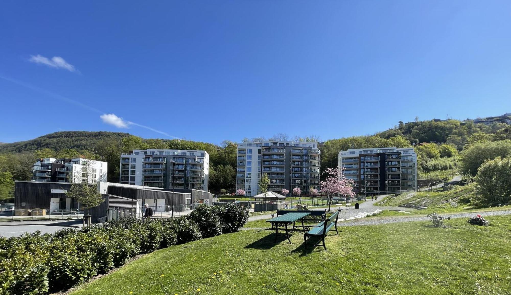 3 Sleeping Rooms For 82M2 Which Direct Traffic To Airport And City Center Bergen Eksteriør billede